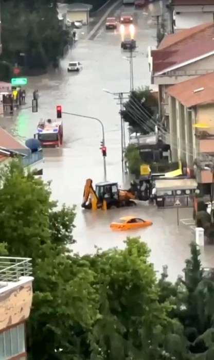 Ankara'da sel can aldı bir kişi hayatını kaybetti