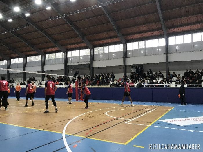 Kızılcahamam Kaymakamlığı Kurumlar Arası Voleybol Turnuvası Renkli Başladı