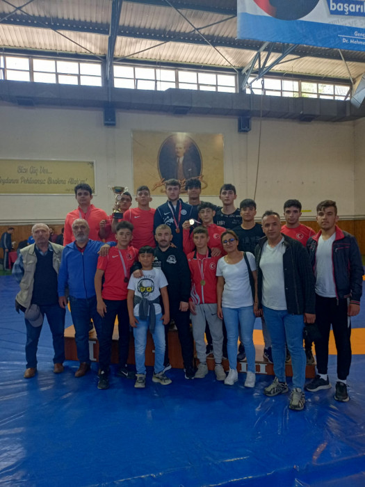 Kızılcahamam Toki Anadolu İmam Hatip Spor Lisesi Ankara Şampiyonu Oldu
